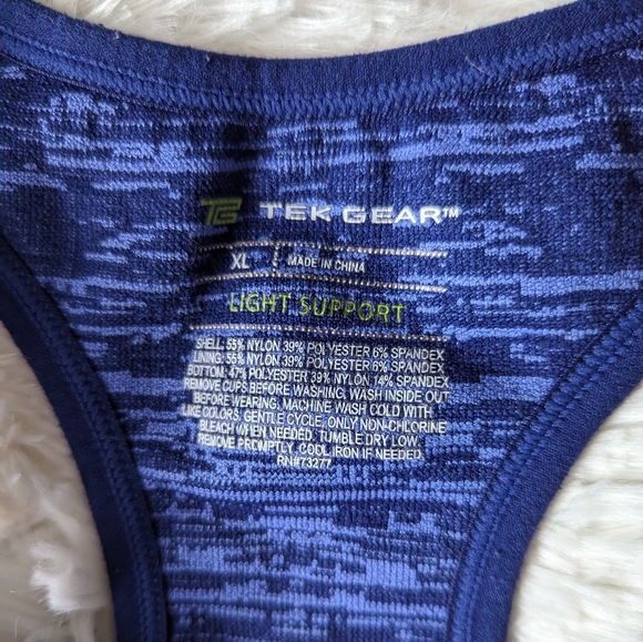 XL sports bra, like new, light support, Tek Gear, blue - Picture 2 of 3
